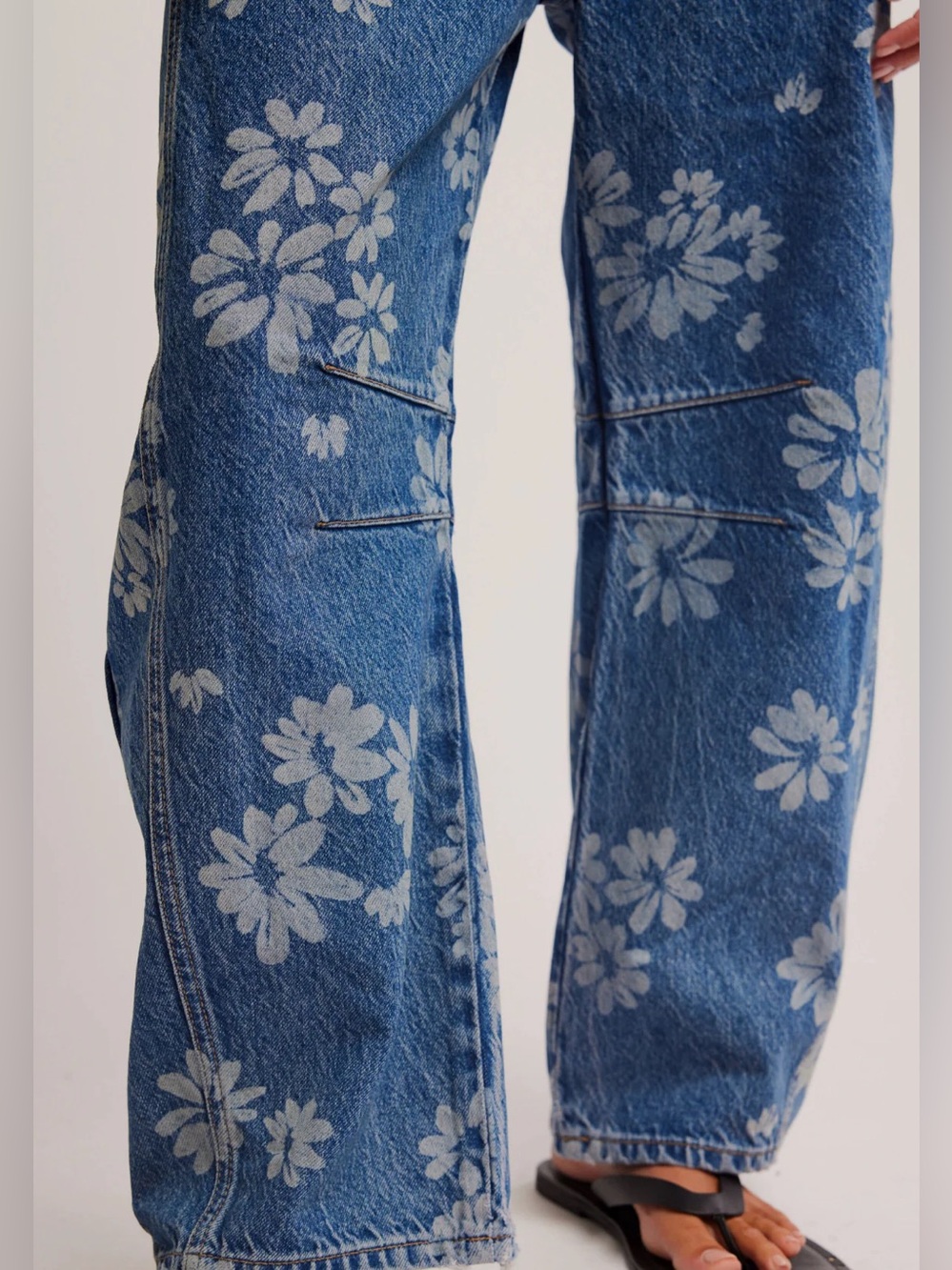 We The Free 
Good Luck Flower Printed Barrel Jeans - Picture 12 of 13